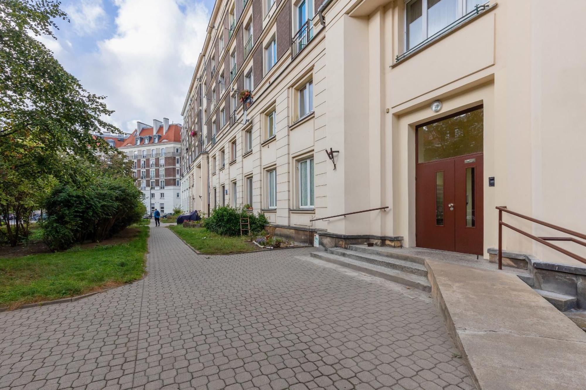Aleja Wyzwolenia Studio with Mezzanine Warsaw Downtown by Noclegi Renters Bagian luar foto